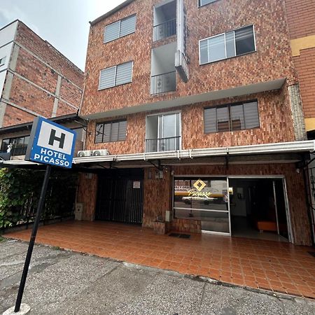 Hotel Picasso 70 Medellín Exteriör bild