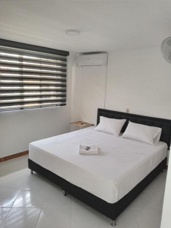 Hotel Picasso 70 Medellín Exteriör bild