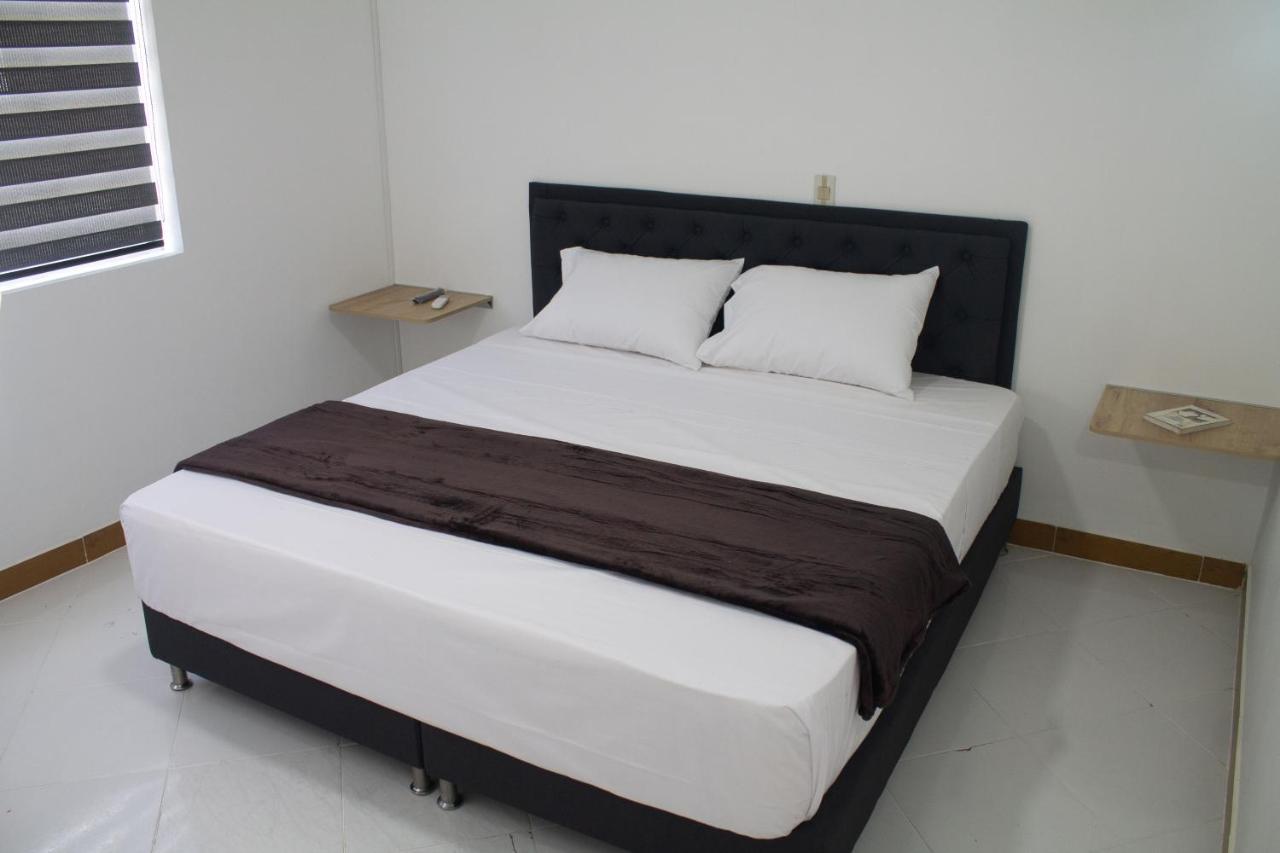 Hotel Picasso 70 Medellín Exteriör bild