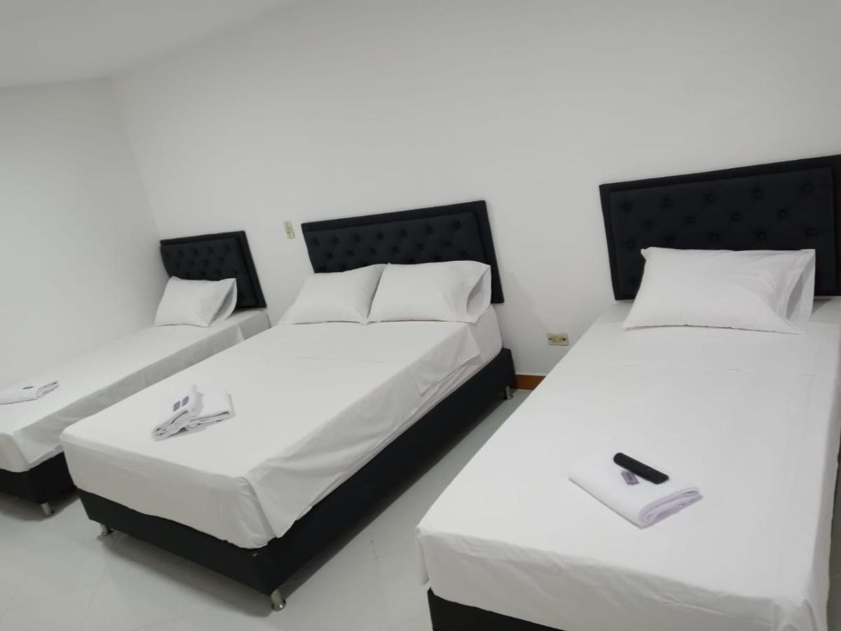 Hotel Picasso 70 Medellín Exteriör bild