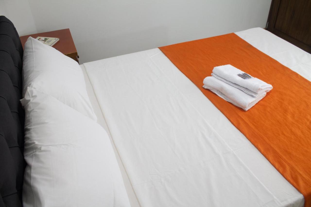 Hotel Picasso 70 Medellín Exteriör bild